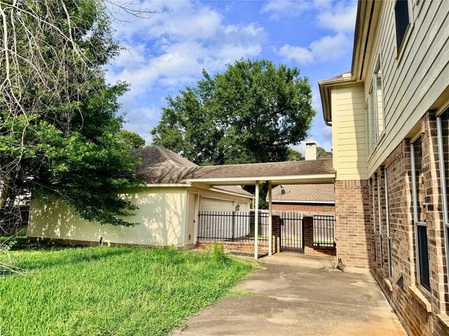 11406 Lakewood Cove, Houston, TX 77070