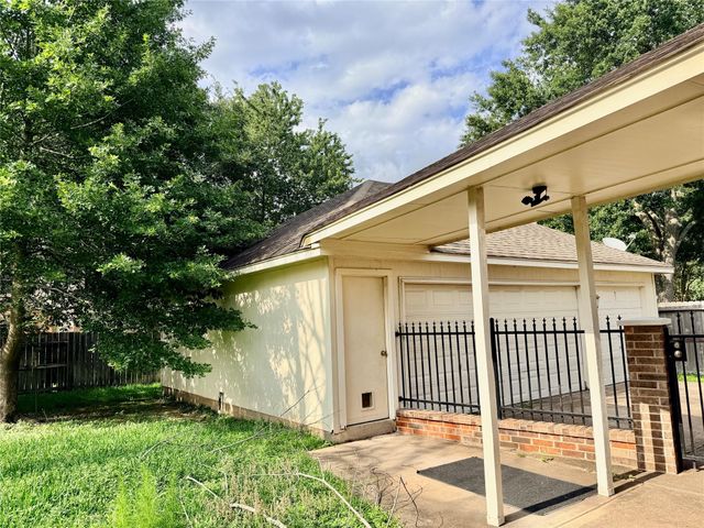 11406 Lakewood Cove, Houston, TX 77070