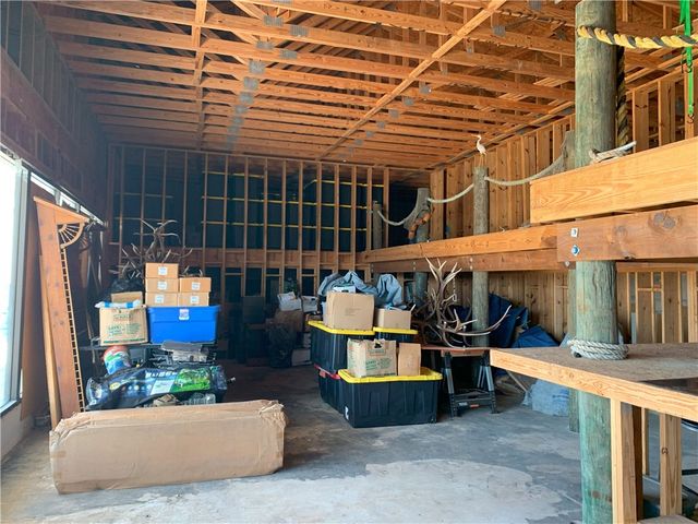 904 Highway 35 S., Rockport, TX 78382