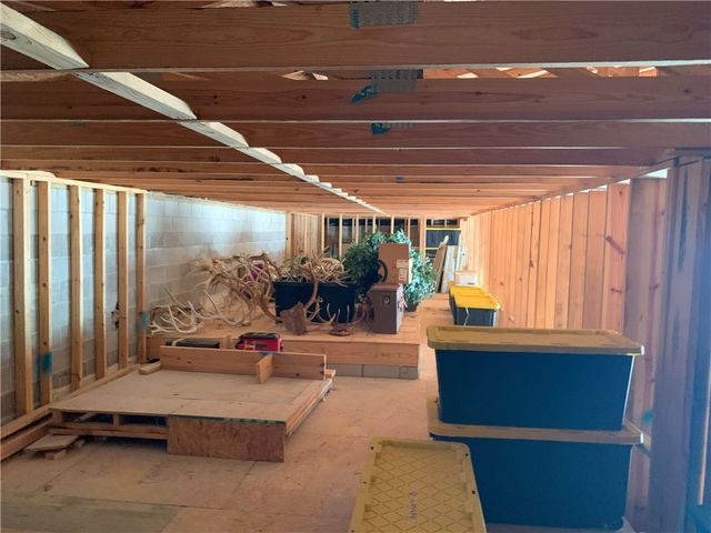 904 Highway 35 S., Rockport, TX 78382