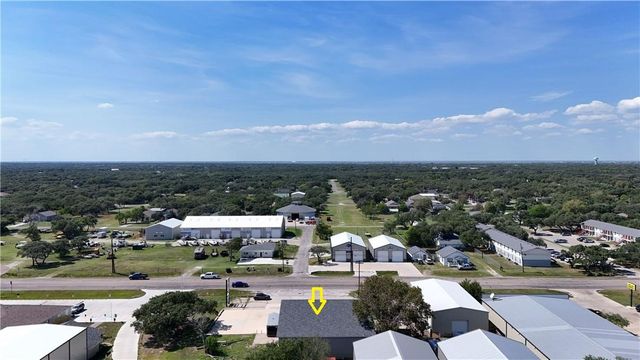 904 Highway 35 S., Rockport, TX 78382