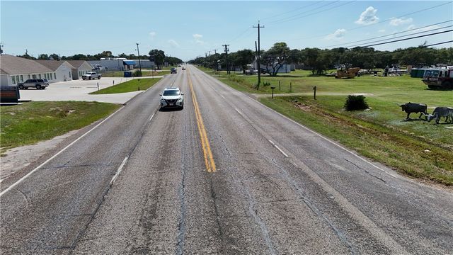 904 Highway 35 S., Rockport, TX 78382