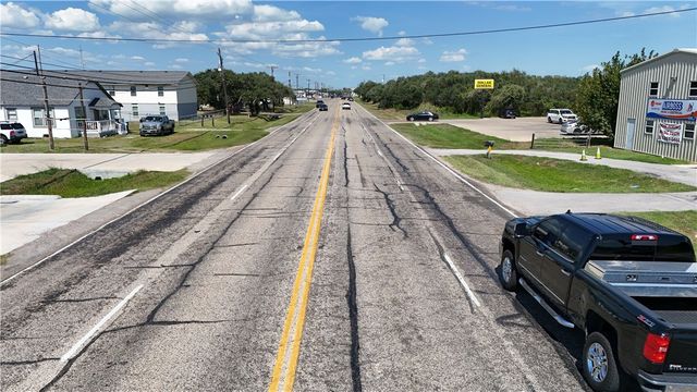 904 Highway 35 S., Rockport, TX 78382