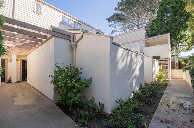 585 Hawthorne Street 103, Monterey, CA 93940