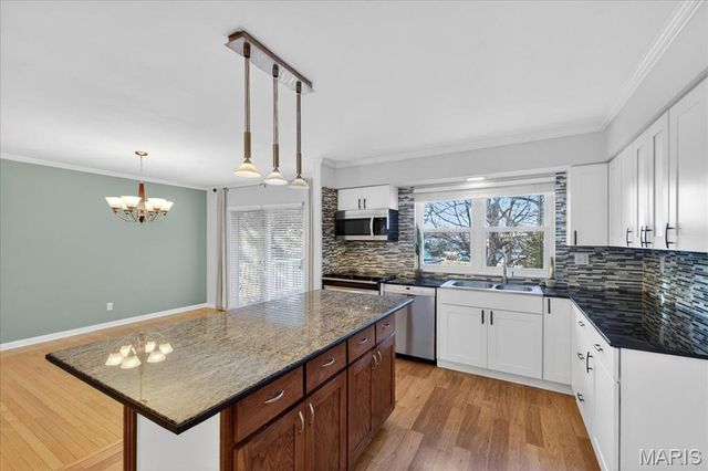 821 Courtland Place, Manchester, MO 63021