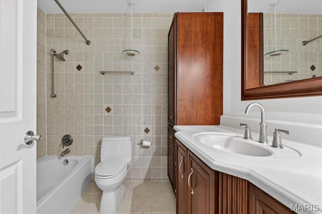 821 Courtland Place, Manchester, MO 63021