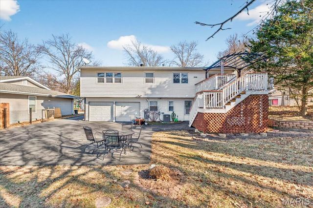 821 Courtland Place, Manchester, MO 63021