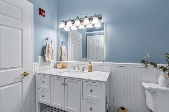 31-33 Ashland St 3, Haverhill, MA 01830