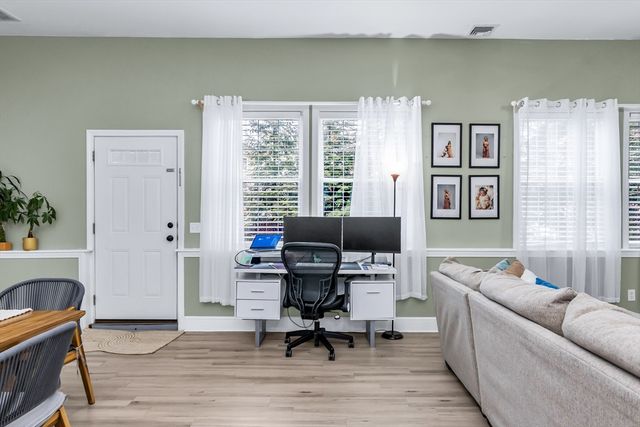 31-33 Ashland St 3, Haverhill, MA 01830