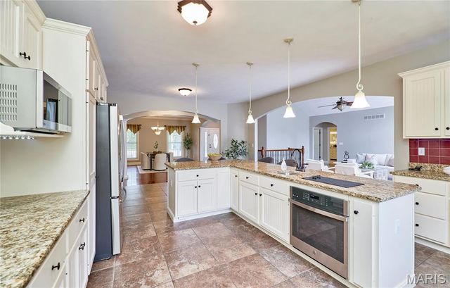 520 Quiet Country Lane, Troy, MO 63379