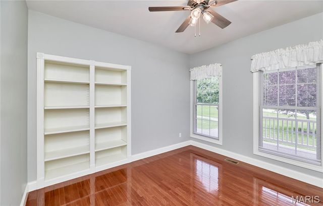 520 Quiet Country Lane, Troy, MO 63379