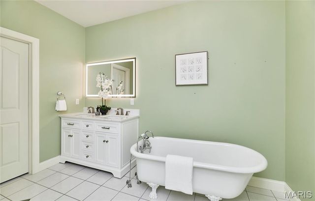 520 Quiet Country Lane, Troy, MO 63379