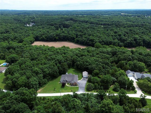 520 Quiet Country Lane, Troy, MO 63379