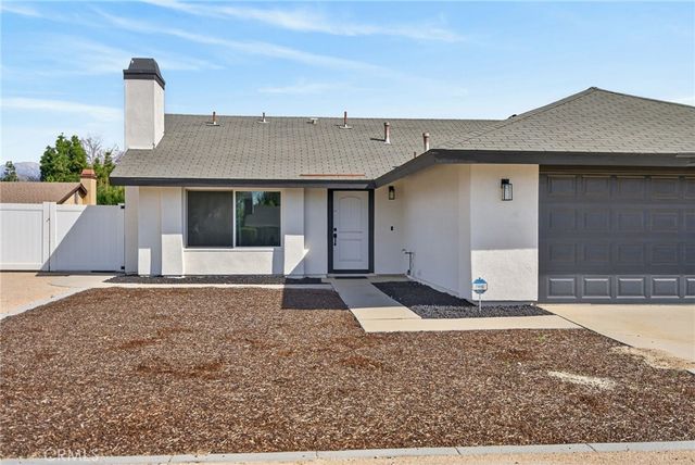 1312 Live Oak Court 1, Redlands, CA 92374