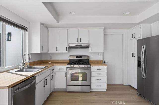 1312 Live Oak Court 1, Redlands, CA 92374
