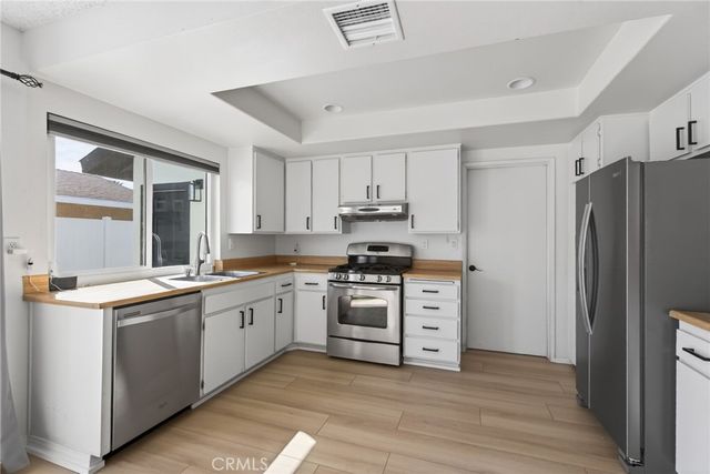 1312 Live Oak Court 1, Redlands, CA 92374