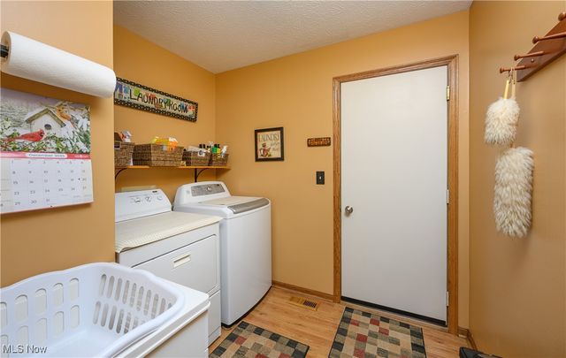 677 Sally Circle, Wadsworth, OH 44281