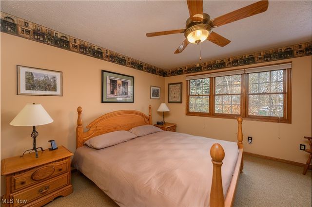 677 Sally Circle, Wadsworth, OH 44281