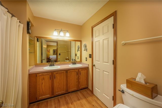 677 Sally Circle, Wadsworth, OH 44281