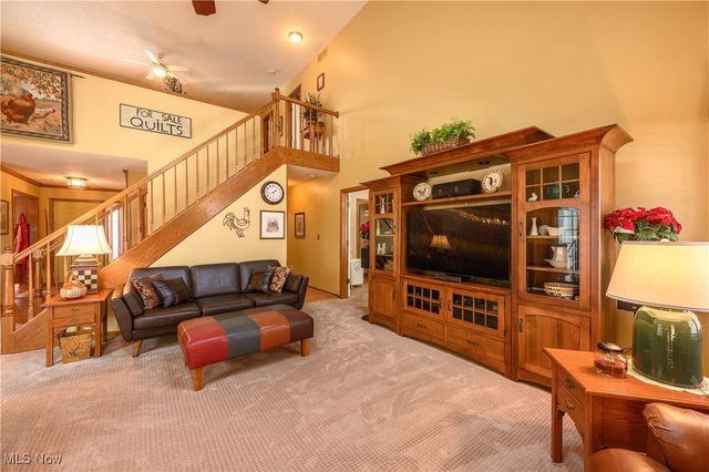 677 Sally Circle, Wadsworth, OH 44281