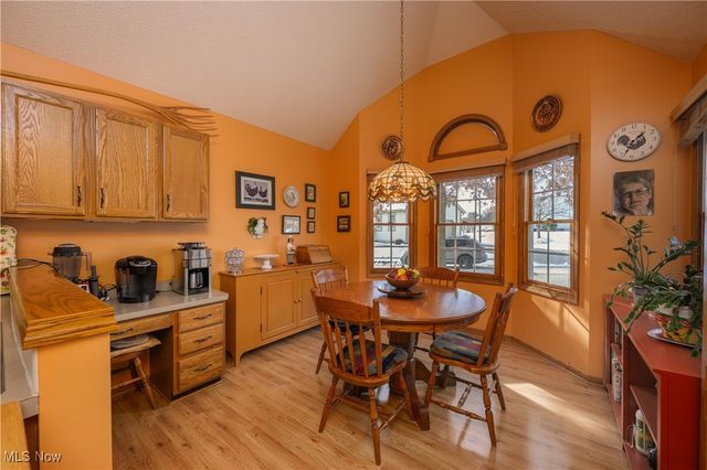 677 Sally Circle, Wadsworth, OH 44281