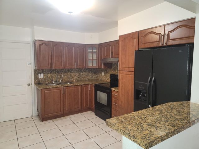 410 SW 11th Avenue, Hallandale Beach, FL 33009