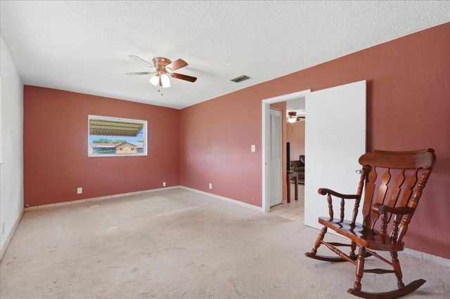 9401 NW 70 Place, Tamarac, FL 33321