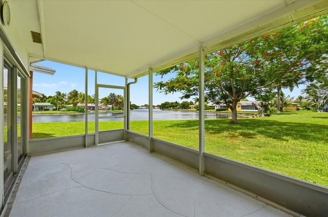 9401 NW 70 Place, Tamarac, FL 33321