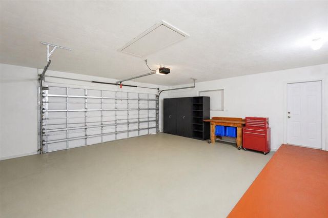 9401 NW 70 Place, Tamarac, FL 33321