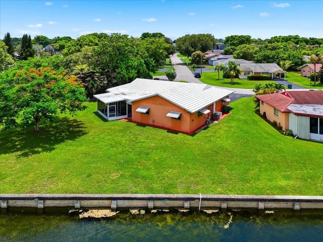 9401 NW 70 Place, Tamarac, FL 33321