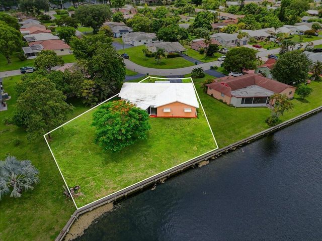 9401 NW 70 Place, Tamarac, FL 33321