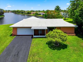 9401 NW 70 Place, Tamarac, FL 33321
