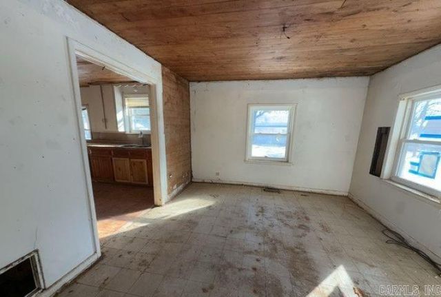 1315 W 39th Street, North Little Rock, AR 72118