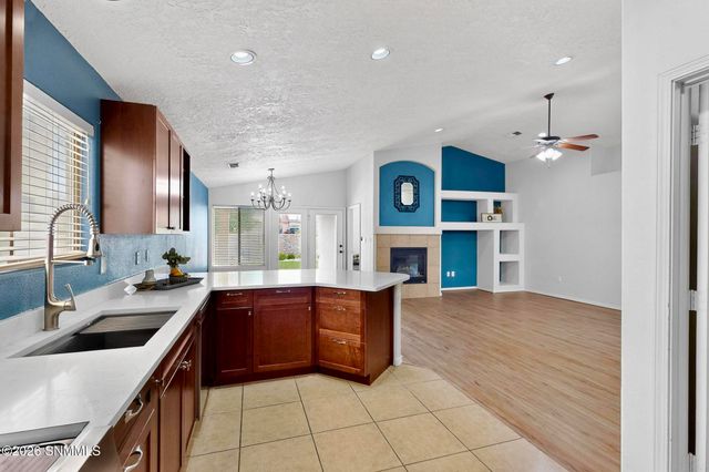 2502 Candlewood Circle, Las Cruces, NM 88011