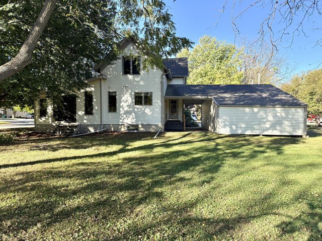 795 Broadway Avenue S, Cokato, MN 55321