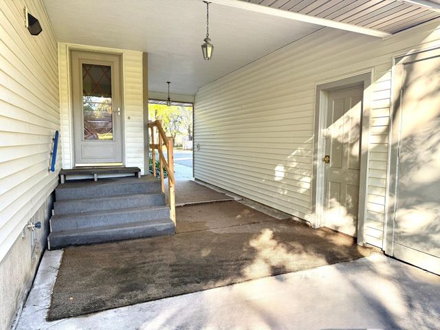 795 Broadway Avenue S, Cokato, MN 55321