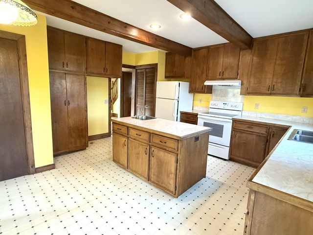 795 Broadway Avenue S, Cokato, MN 55321