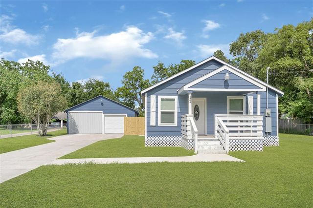 2406 W Elvinta Street, Baytown, TX 77520