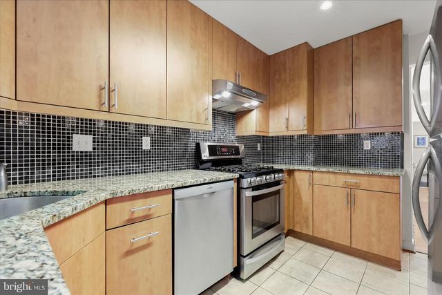 112 W LEE ST, Baltimore, MD 21201