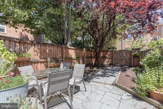 112 W LEE ST, Baltimore, MD 21201