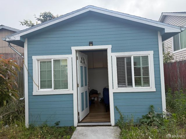 138 Crocker Avenue, Daly City, CA 94014