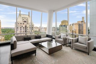 157 W 57TH Street # 38F, New York City, NY 10019