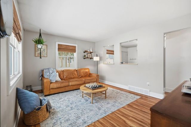 82 James Street NE, Rockford, MI 49341