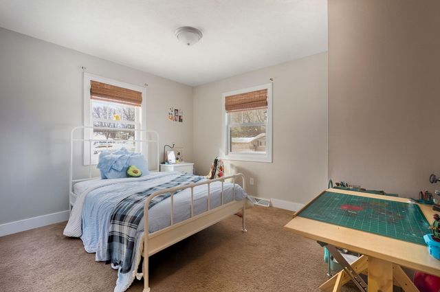 82 James Street NE, Rockford, MI 49341