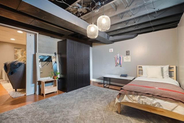 82 James Street NE, Rockford, MI 49341