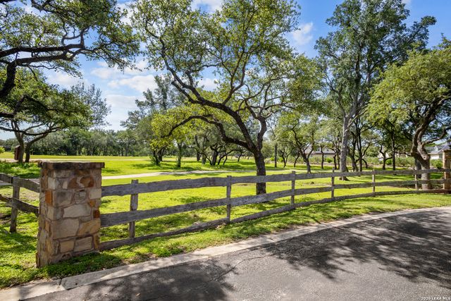 522 Carriage House, Spring Branch, TX 78070