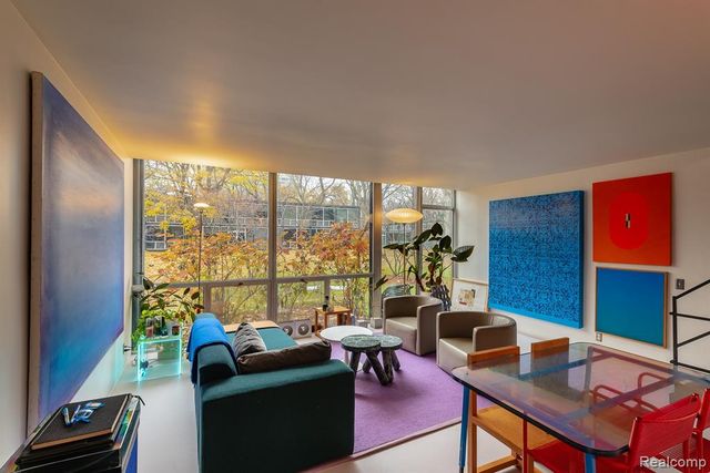 1345 Joliet Place, Detroit, MI 48207