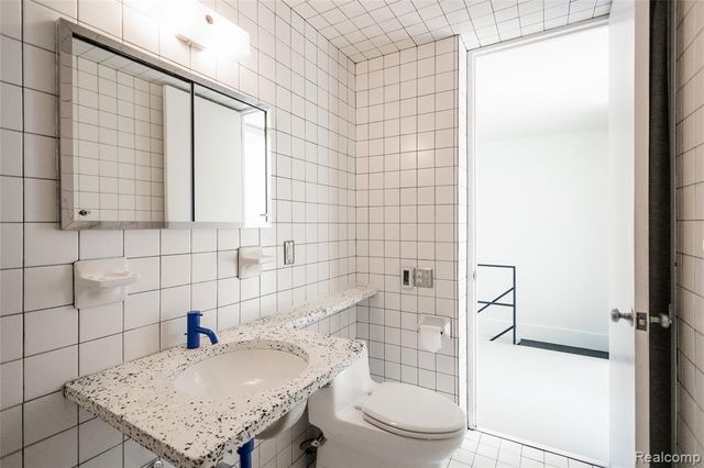 1345 Joliet Place, Detroit, MI 48207