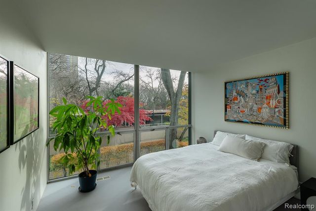 1345 Joliet Place, Detroit, MI 48207