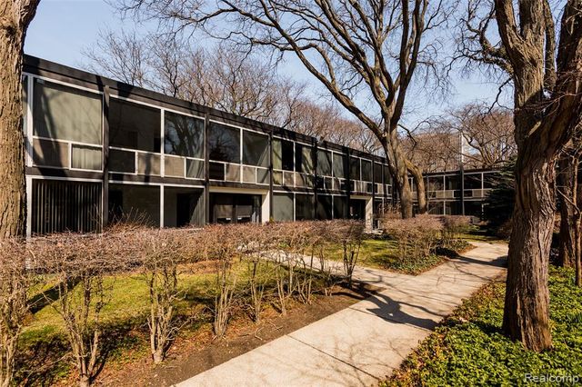 1345 Joliet Place, Detroit, MI 48207